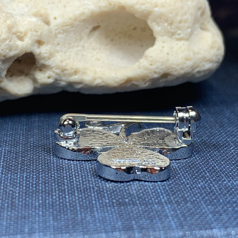 Load image into Gallery viewer, Wee Shamrock Lapel Pin
