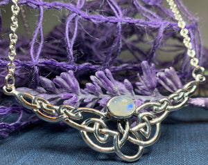Helen Celtic Knot Necklace