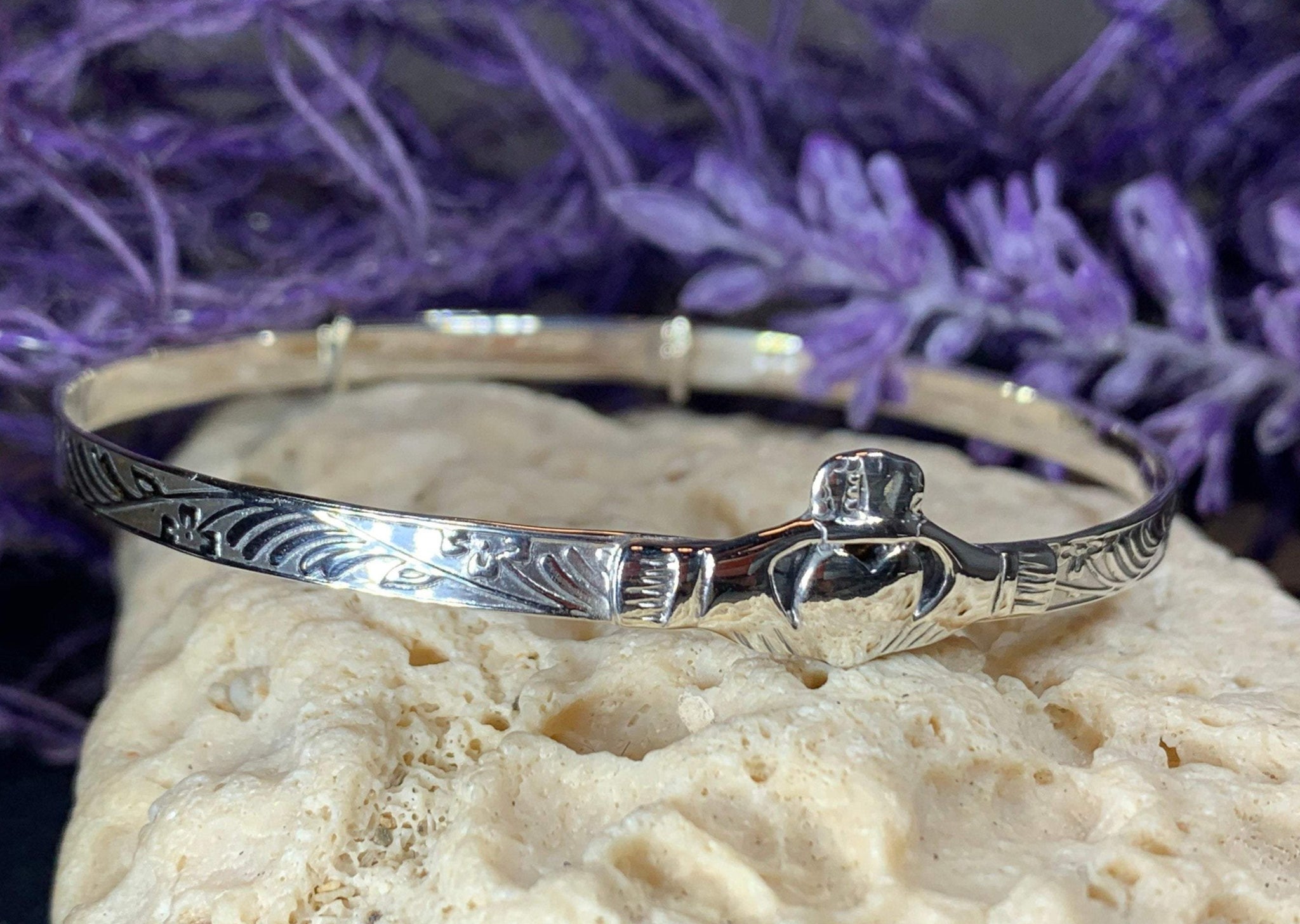 Old World Style Claddagh Bracelet – Celtic Crystal Design Jewelry