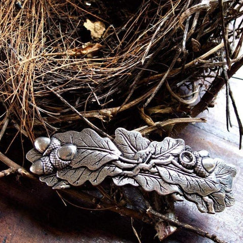 Load image into Gallery viewer, Oak Leaf Hair Clip
