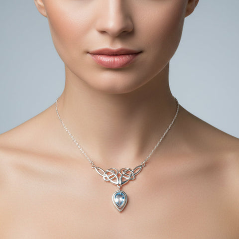 Load image into Gallery viewer, Ayn Celtic Knot Necklace
