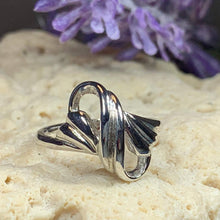 Load image into Gallery viewer, Celtic Knot Swirl Ring
