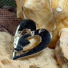 Load image into Gallery viewer, Scotland Heart Necklace

