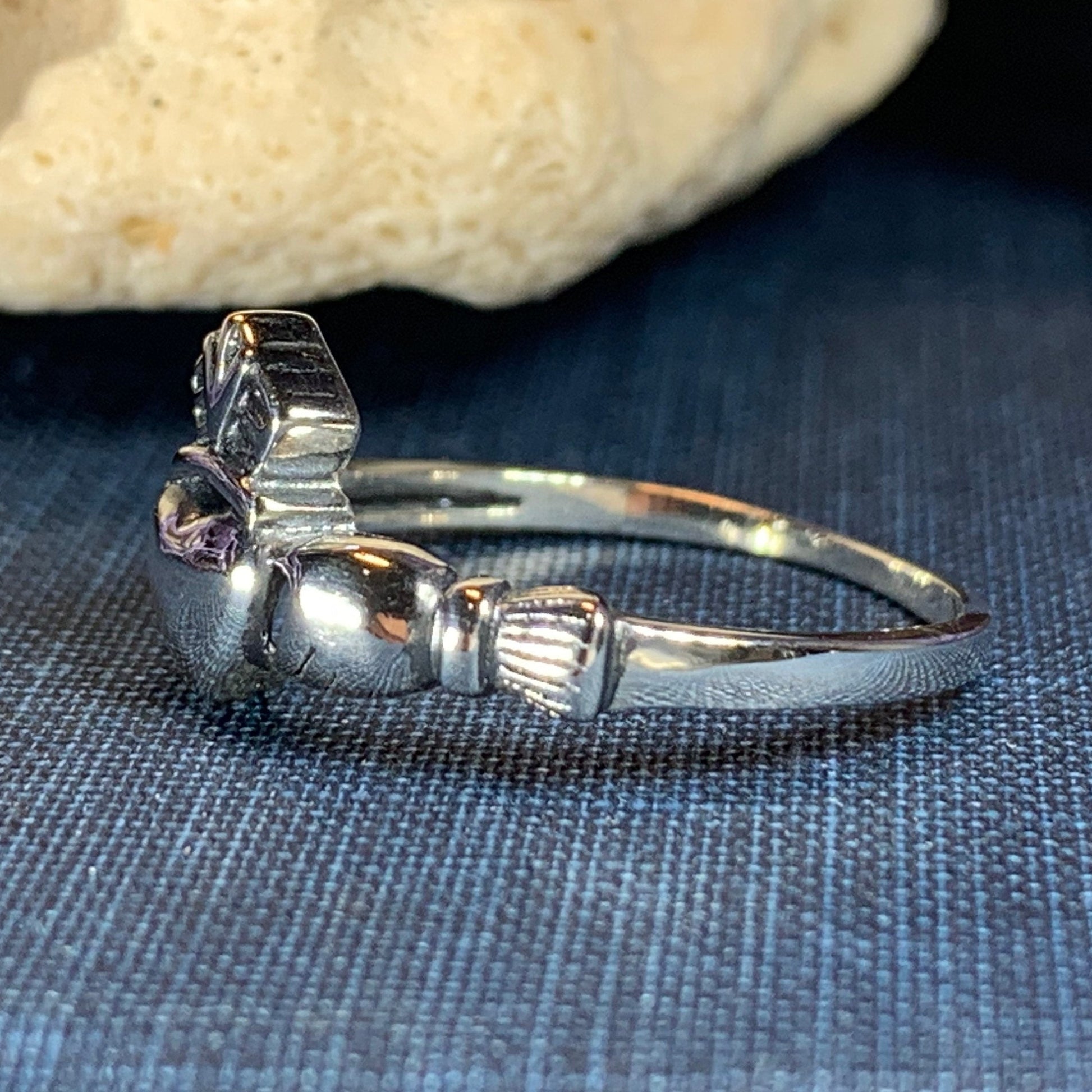 Dunlavin Claddagh Ring — view 5