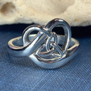 Trinity Knot Heart Ring