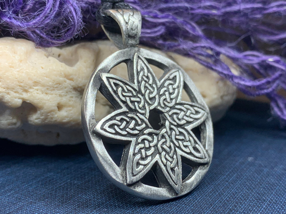 Celtic Knot Flower Necklace – Celtic Crystal Design Jewelry