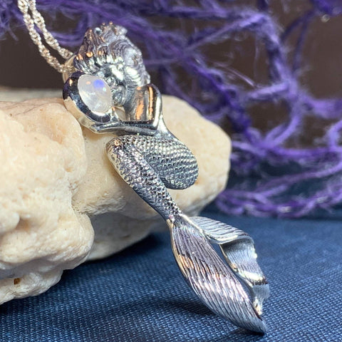 Load image into Gallery viewer, Moonstone Mermaid Necklace
