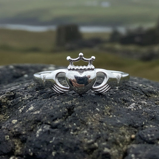Bantry Claddagh Ring