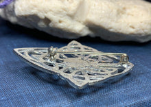 Load image into Gallery viewer, Amber Alyssa Celtic Knot Brooch 03

