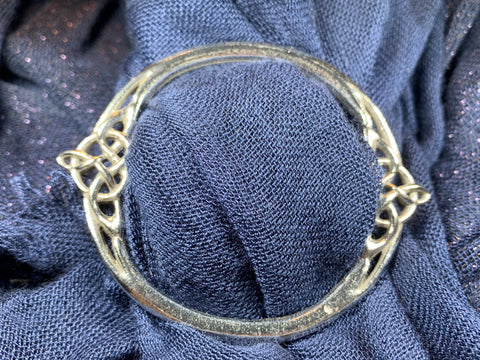 Load image into Gallery viewer, Celtic Knot Scarf Ring, Scotland Jewelry, Norse Jewelry, Ireland Jewelry, Celtic Jewelry, Mom Gift, Wife Gift, Sister Gift, Friendship Gift
