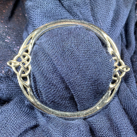 Load image into Gallery viewer, Celtic Knot Scarf Ring, Scotland Jewelry, Norse Jewelry, Ireland Jewelry, Celtic Jewelry, Mom Gift, Wife Gift, Sister Gift, Friendship Gift

