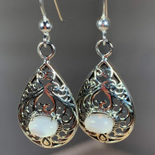 Load image into Gallery viewer, Alby Celtic Raindrop Earrings 07
