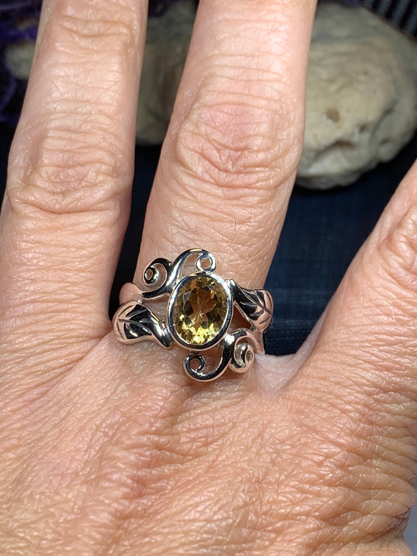Duvessa Celtic Ring — view 4