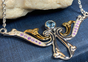 Kenndra Trinity Knot Necklace