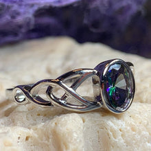 Load image into Gallery viewer, Andie Trinity Knot Ring 04
