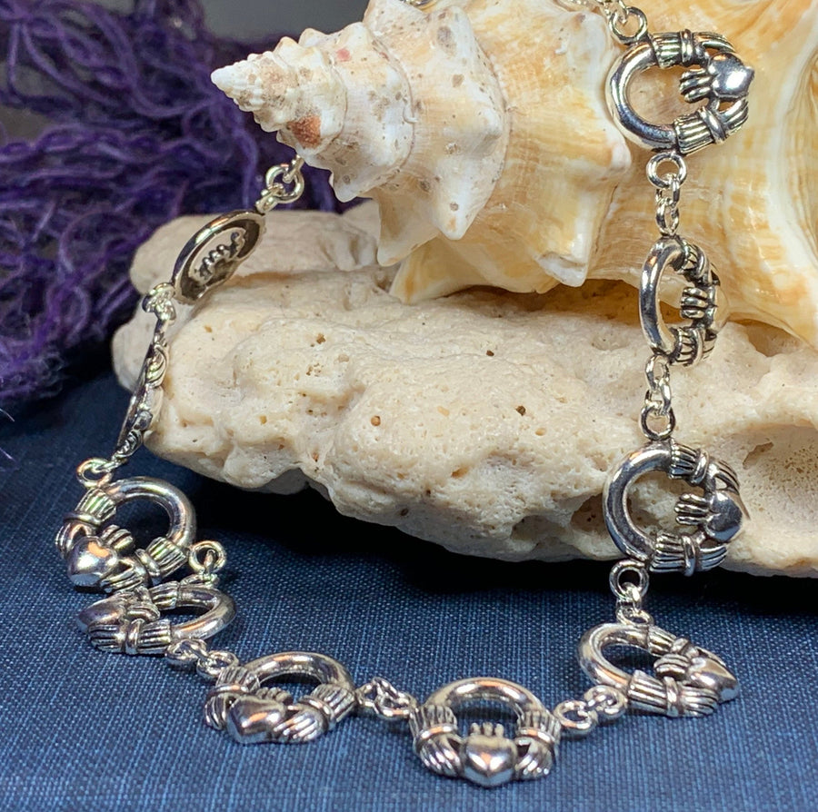 Fianna Irish Claddagh Bracelet in Sterling Silver