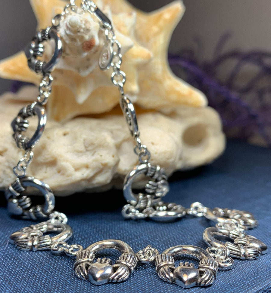Fianna Irish Claddagh Bracelet in Sterling Silver