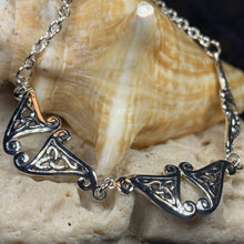 Load image into Gallery viewer, Morna Trinity Knot Necklace
