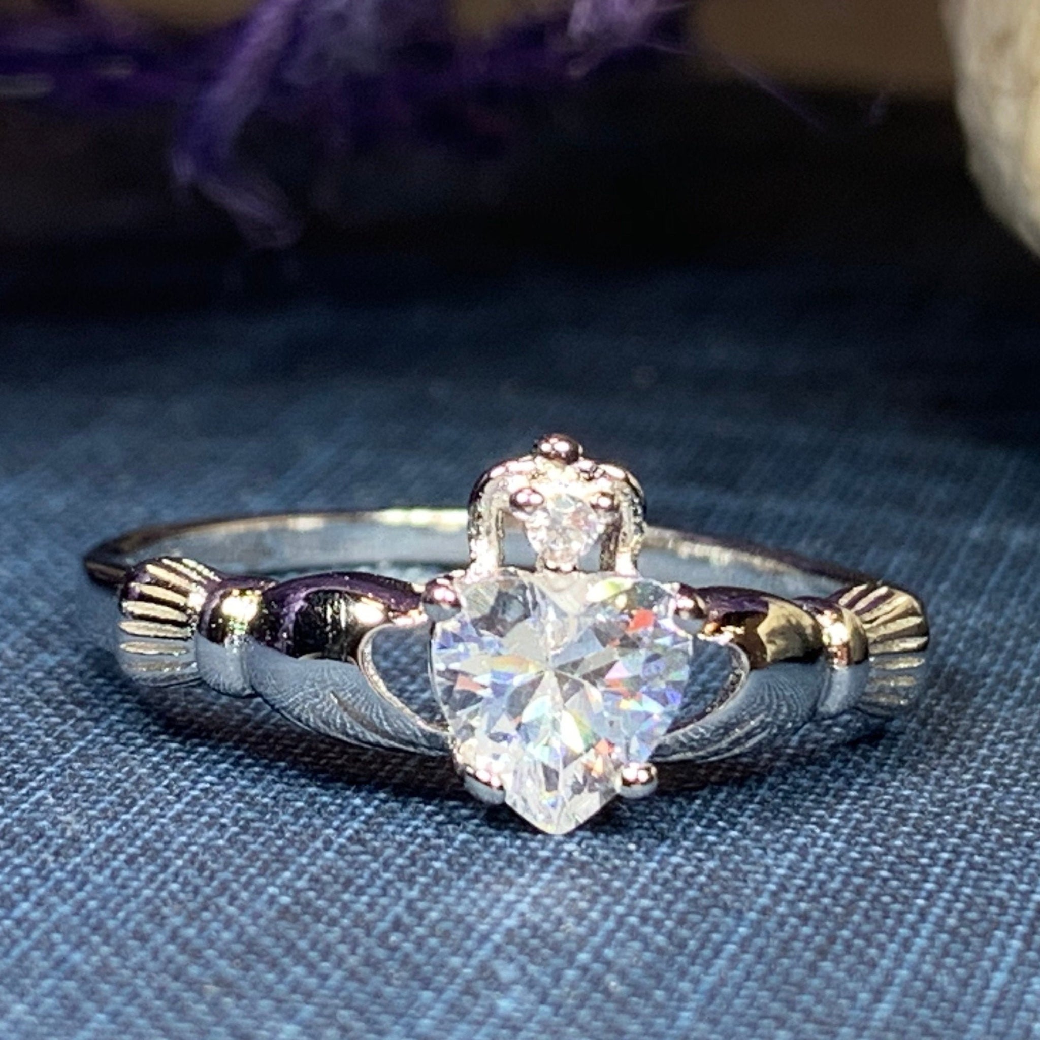 Sterling Silver Small Claddagh Heart Ring, Dainty Ring, Friendship Rin –  Indigo & Jade