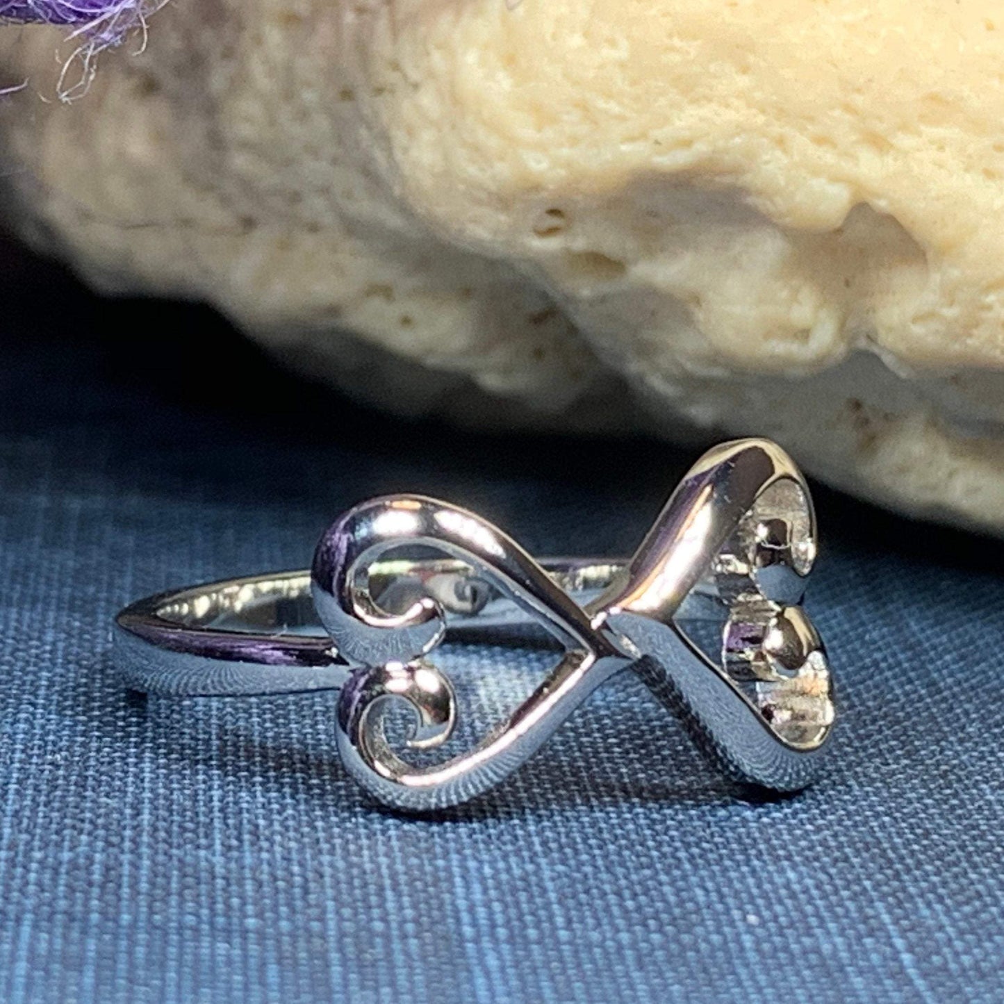 Celtic Infinite Love Heart Ring — view 5
