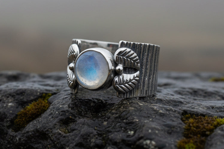Colm Celtic Leaf Ring — view 2