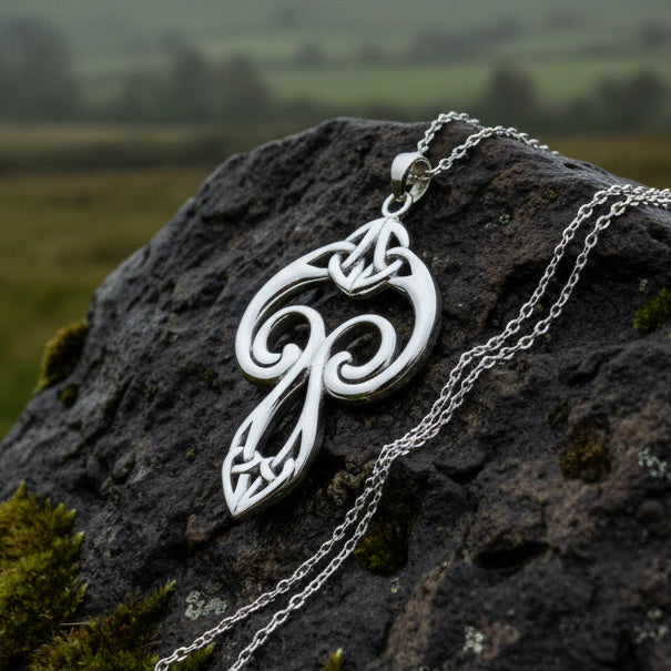 Yseult Celtic Knot Necklace in Sterling Silver — view 4
