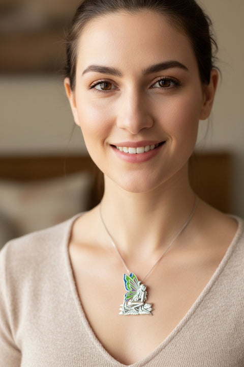 Load image into Gallery viewer, Green Fairy Necklace
