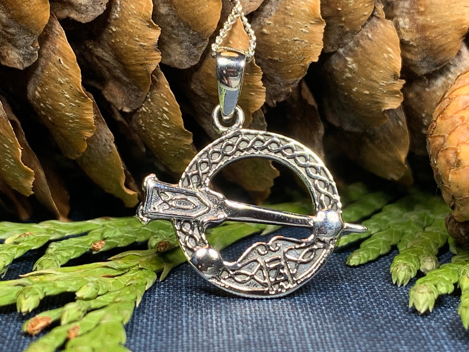 Viona Celtic Necklace — view 5