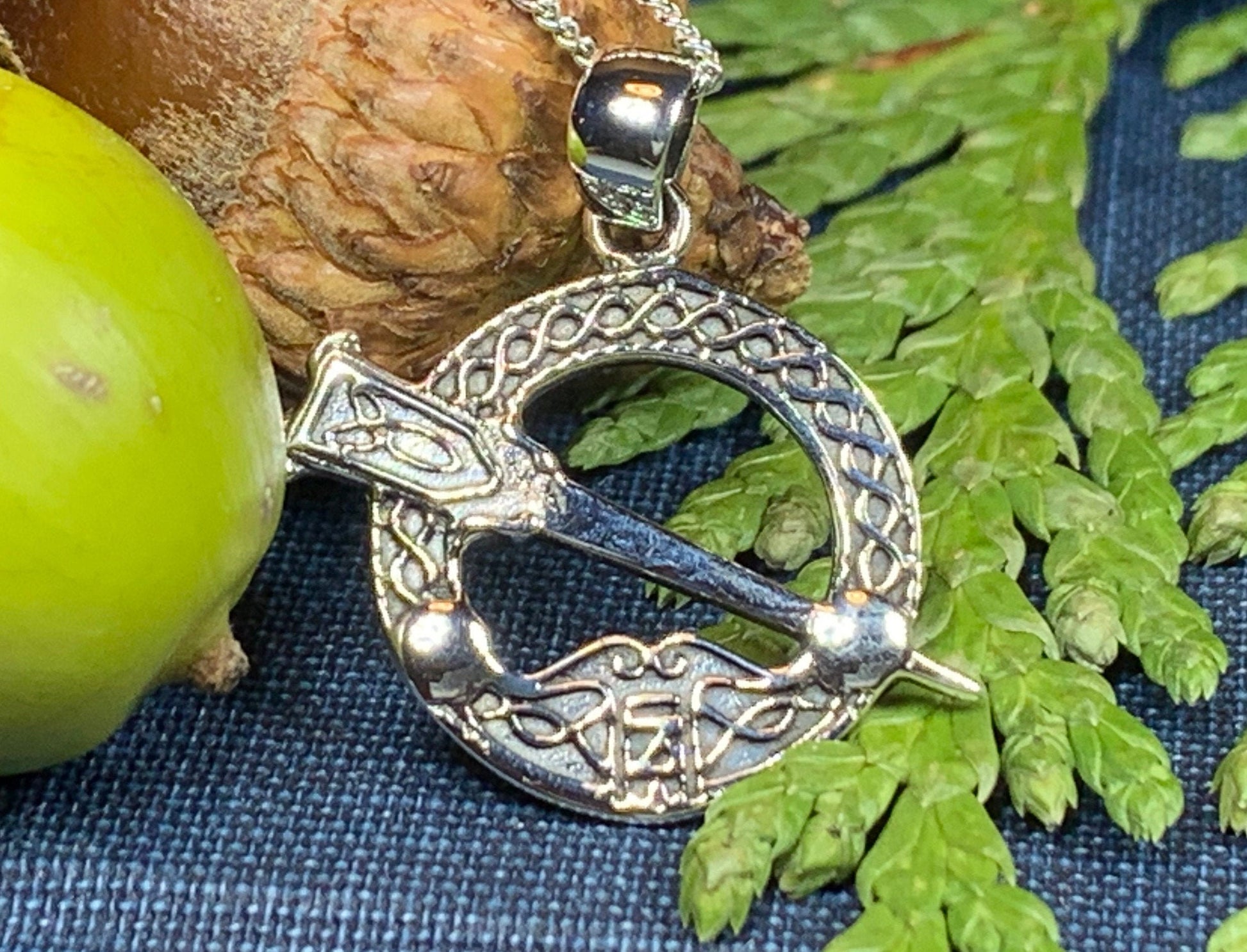 Viona Celtic Necklace — view 3