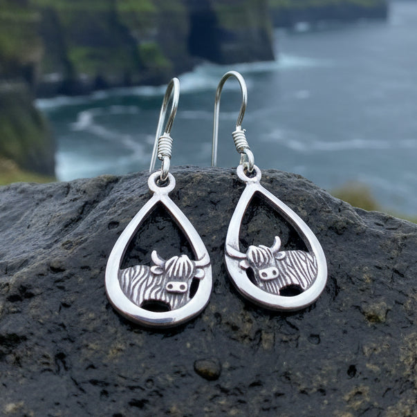 Highland Cow Earrings, Scotland Jewelry, Hairy Coo Gift, Animal Jewelry, Thistle Jewelry, Anniversary Gift, Scottish Gifts, Nature Jewelry
