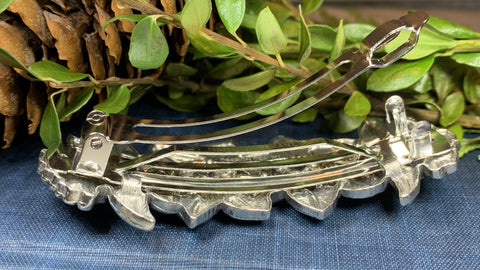 Load image into Gallery viewer, Daffodil Hair Clip, Celtic Barrette, Flower Jewelry, Welsh Jewelry, Friendship Gift, Wiccan Jewelry, Wales Jewelry, Nature Barrette
