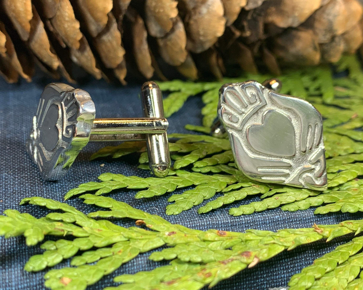 Claddagh Cuff Links, Irish Jewelry, Celtic Jewelry, Dad Gift, Groom Gift, Dad Gift, Graduation Gift, Brother Gift, Ireland Gift, Man Gift