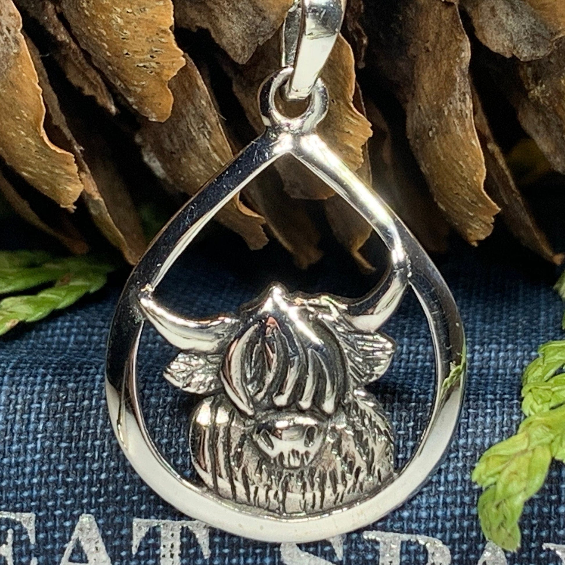 Highland Cow Necklace — view 3