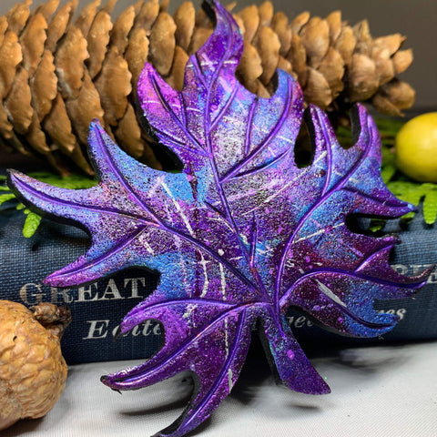 Load image into Gallery viewer, Splatter Maple Leaf Pin
