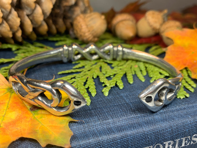 Celtic Knot Bracelet, Celtic Jewelry, Irish Bangle Bracelet, Scotland Jewelry, Ireland Jewelry, Celtic Cuff, Wife Gift, Girlfriend Gift
