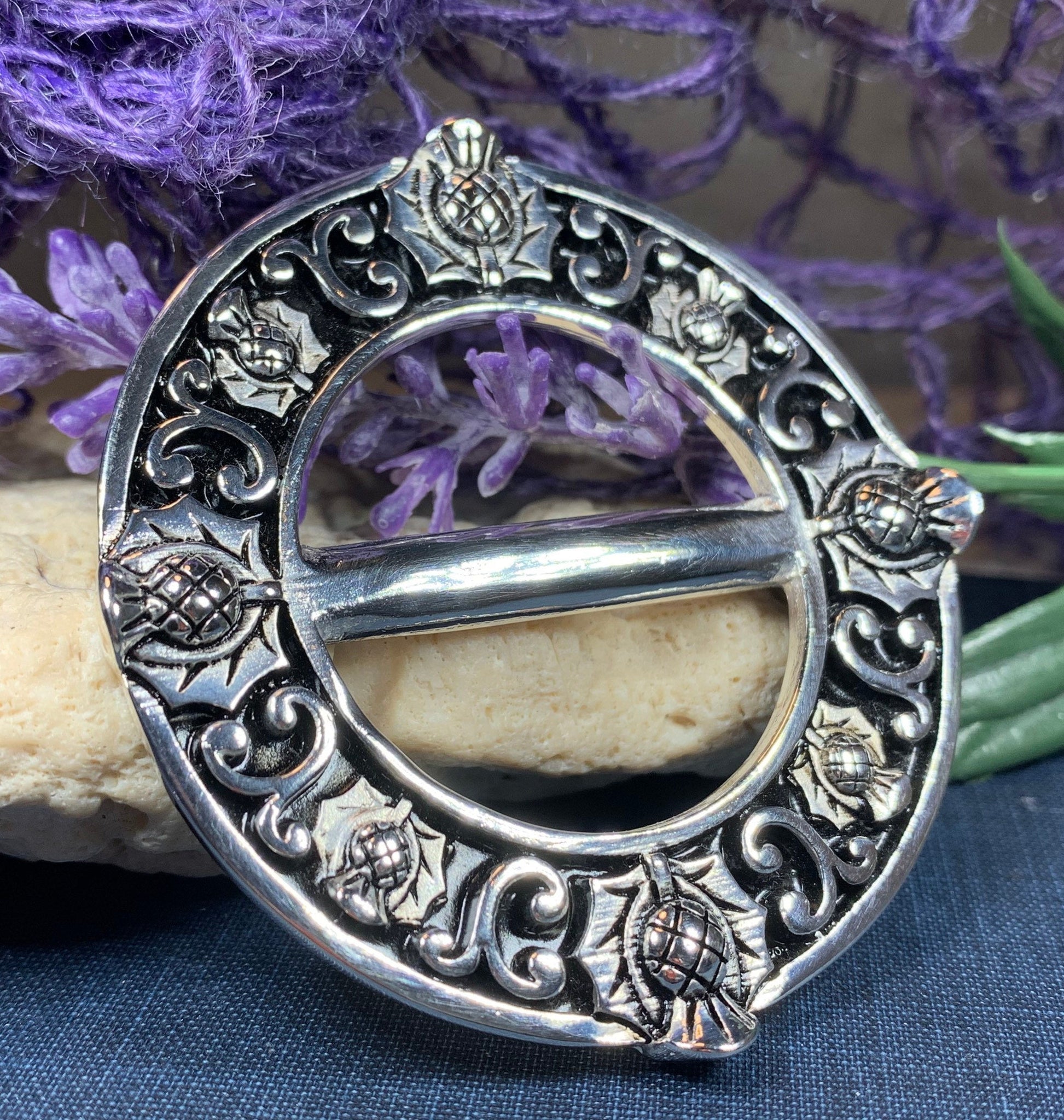 Thistle Scarf Ring – Celtic Crystal Design Jewelry
