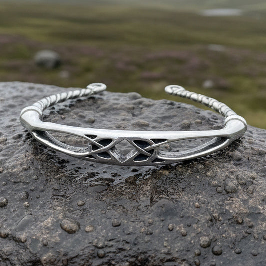 Celtic Knot Bracelet, Celtic Jewelry, Irish Bangle Bracelet, Scotland Jewelry, Ireland Jewelry, Celtic Cuff, Wife Gift, Girlfriend Gift