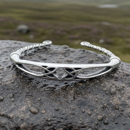 Celtic Knot Bracelet, Celtic Jewelry, Irish Bangle Bracelet, Scotland Jewelry, Ireland Jewelry, Celtic Cuff, Wife Gift, Girlfriend Gift