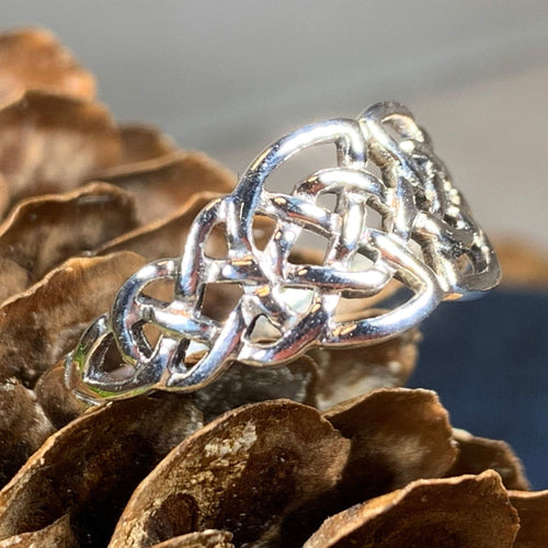 Sterling Celtic Knotwork Ring, Emerald Celtic Wedding Ring, Emerald Band,  Sterling Shield Ring, Irish Knotwork Ring, Heart Knot Ring, 1805 - Etsy