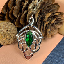 Load image into Gallery viewer, Celtic Knot Necklace, Love Knot Jewelry, Celtic Jewelry, Scotland Jewelry, Irish Jewelry, Wiccan Jewelry, Pagan Jewelry, Ireland Gift
