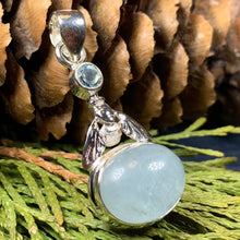 Load image into Gallery viewer, Bee Aquamarine Necklace
