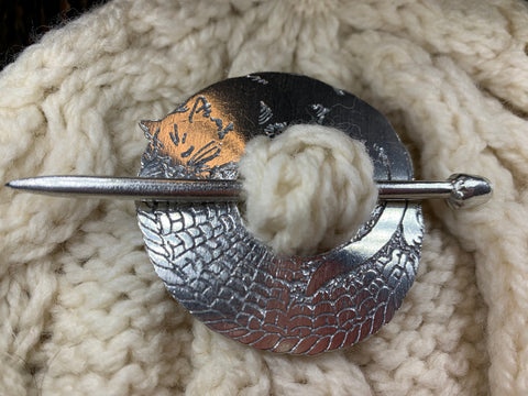 Load image into Gallery viewer, Cat Scarf Ring, Scotland Jewelry, Irish Jewelry, Celtic Jewelry, Cat Shawl Pin, Celtic Spiral Jewelry, Sister Gift, Scarf Slide
