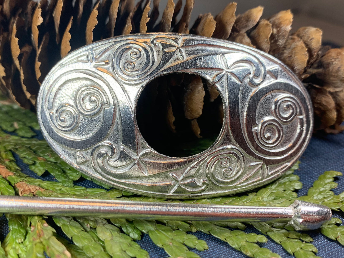 Celtic Oval Scarf Ring — view 5