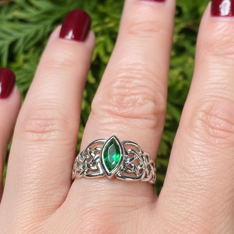 Load image into Gallery viewer, Celtic Knot Ring, Ireland Jewelry, Celtic Knot Ring, Irish Jewelry, Celtic Jewelry, Anniversary Gift, Wiccan Jewelry, Wife Gift, Mom Gift
