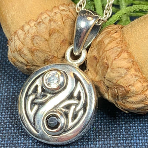 Yin Yang Necklace, Celtic Jewelry, Yoga Jewelry, Wiccan Jewelry, Celestial Jewelry, Yin Yang Pendant, Pagan Jewelry, Chinese Symbol Jewelry
