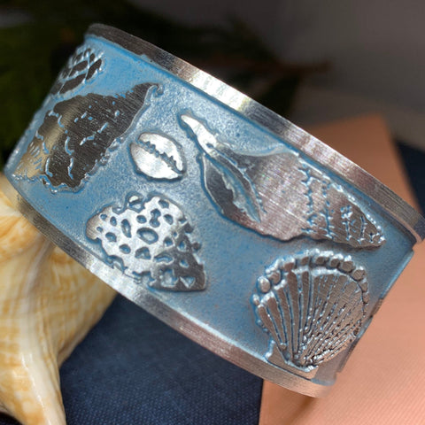 Load image into Gallery viewer, Blue Shell Bracelet, Celtic Jewelry, Bangle Bracelet, Beach Jewelry, Ocean Jewelry, Wife Gift, Girlfriend Gift, Sister Gift, Seashore Gift
