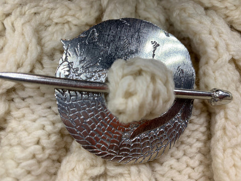 Load image into Gallery viewer, Cat Scarf Ring, Scotland Jewelry, Irish Jewelry, Celtic Jewelry, Cat Shawl Pin, Celtic Spiral Jewelry, Sister Gift, Scarf Slide
