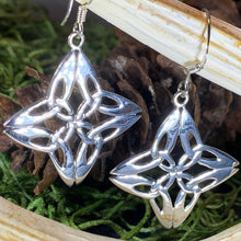 Load image into Gallery viewer, Trinity Knot Earrings, Irish Jewelry, Celtic Jewelry, Mom Gift, Anniversary Gift, Scotland Jewelry, Wife Gift, Celtic Knot Jewelry
