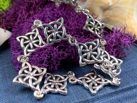 Load image into Gallery viewer, Celtic Knot Bracelet, Celtic Jewelry, Outlander Jewelry, Irish Jewelry, Bridal Jewelry, Scotland Jewelry, Anniversary Gift, Girlfriend Gift
