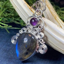 Load image into Gallery viewer, Blaise Labradorite Necklace 05
